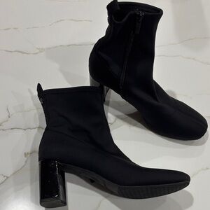 Donald J. Pliner Black Heeled Boots